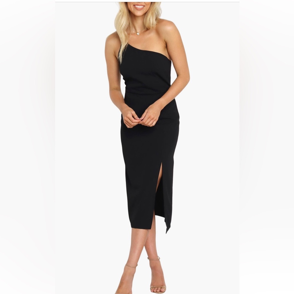Petal & Pup Black One Shoulder Dress